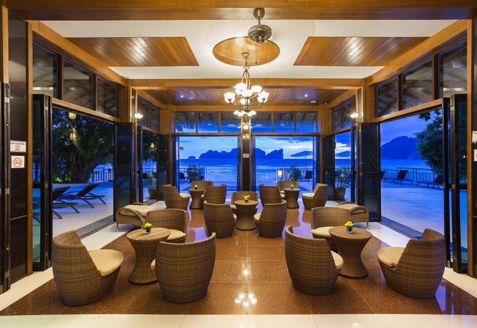 هتل فی فی لانگ بیچ ریزورت